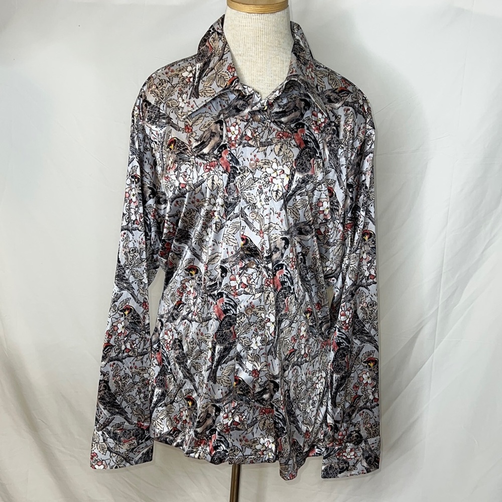 🔹 Oleg Cassini Vintage Button Up Silky Shirt